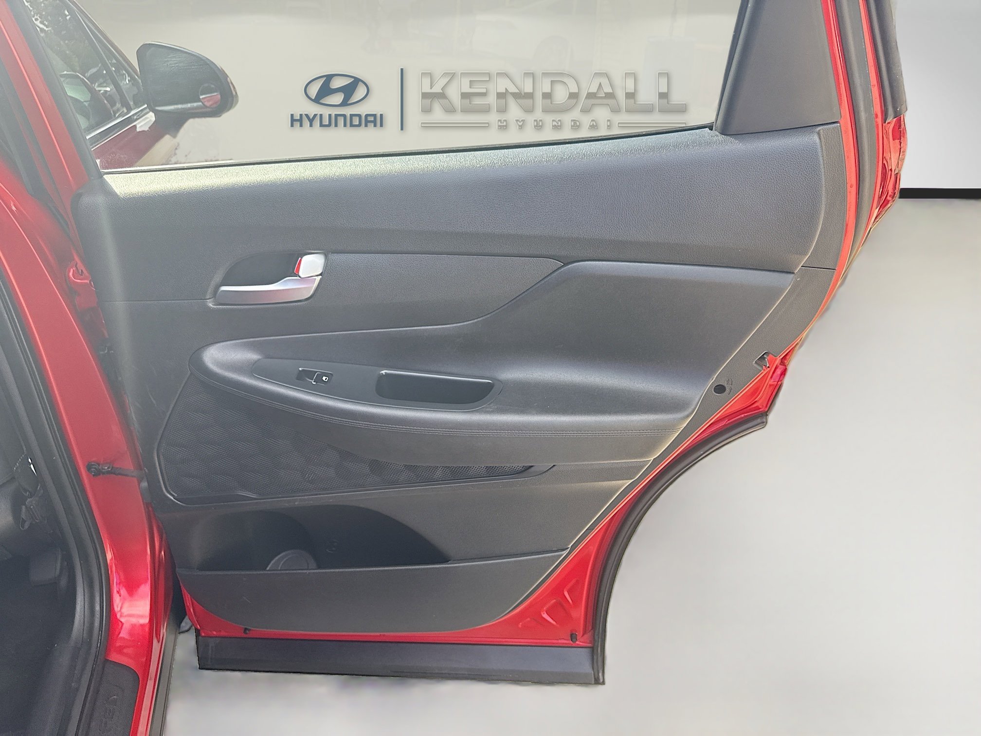 Used 2020 Hyundai Santa Fe SE w/ Cargo Package image 28