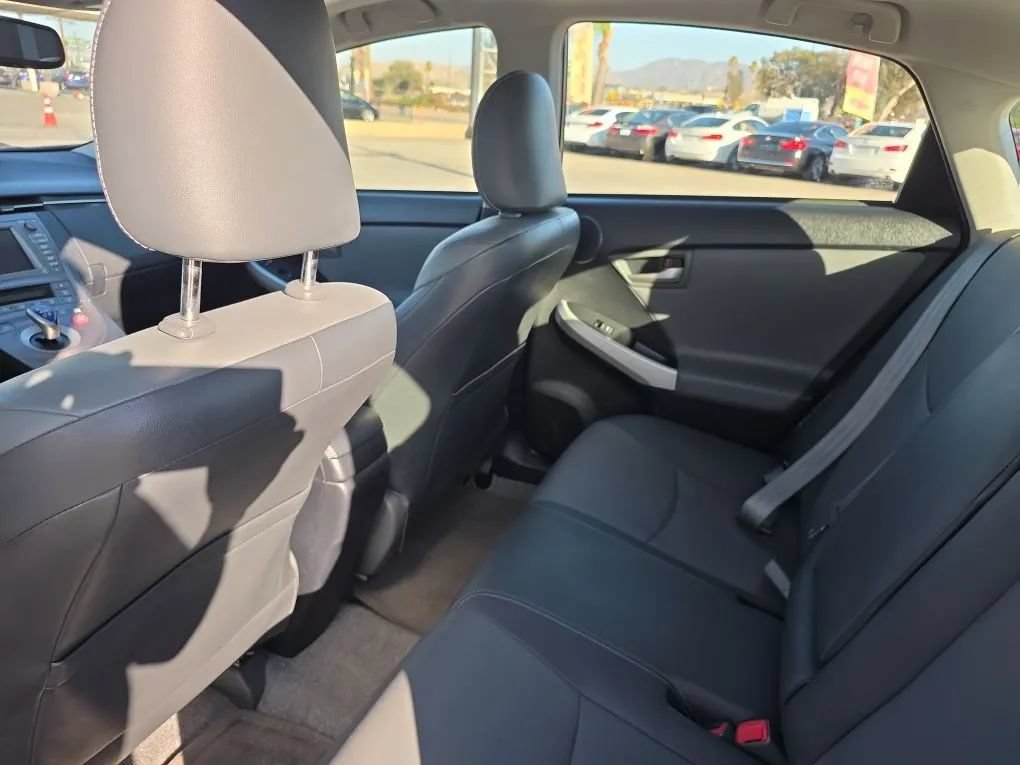 Used 2014 Toyota Prius Four w/ Solar Roof Package FWD image 22