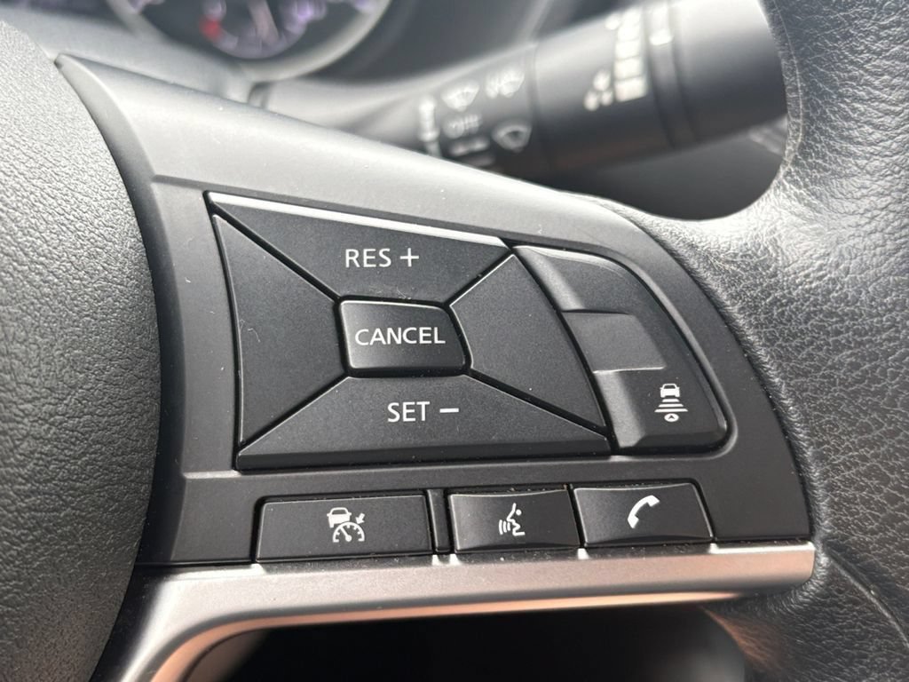 Used 2025 Nissan Sentra SV FWD image 15