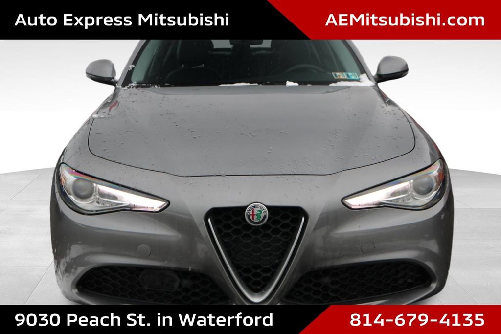 Used 2017 Alfa Romeo Giulia AWD image 8