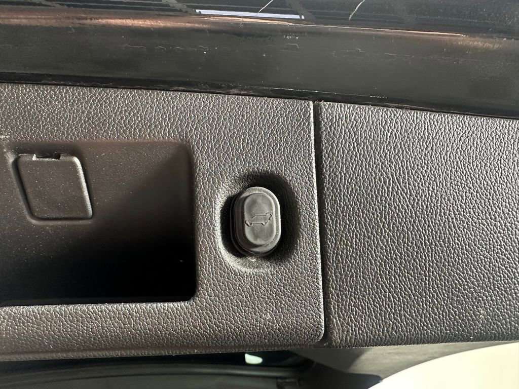 Used 2019 GMC Yukon Denali image 8