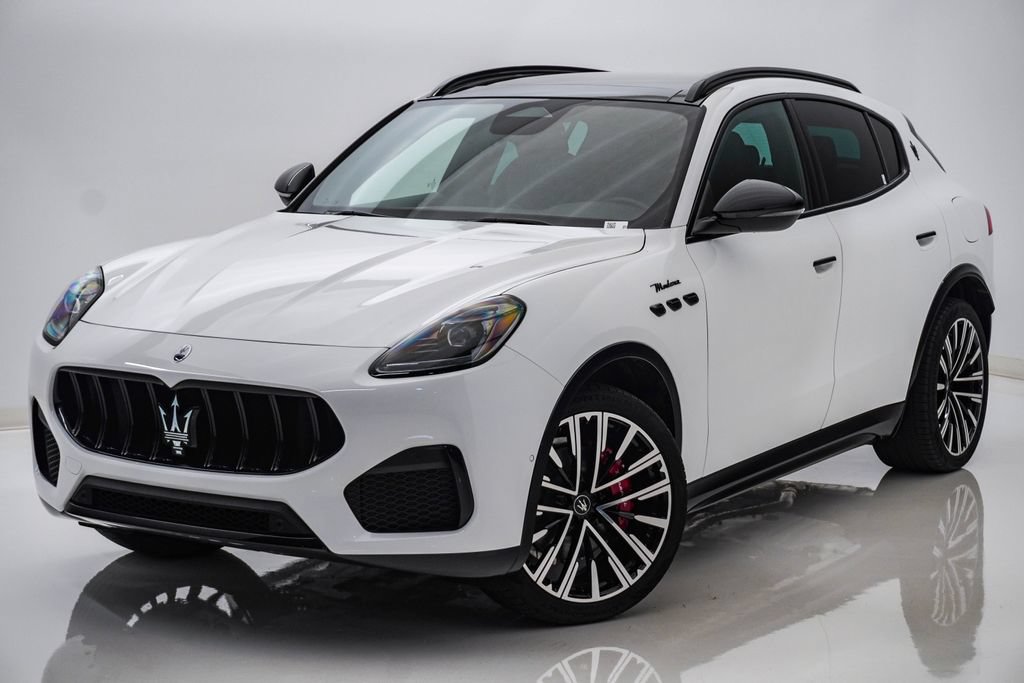 Certified 2025 Maserati Grecale Modena AWD/4WD image 3