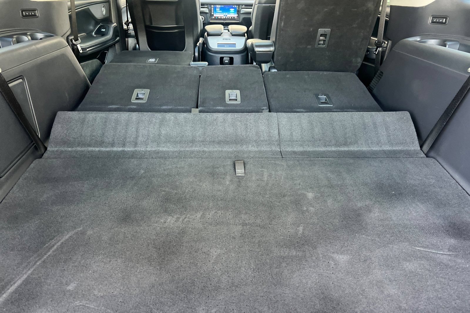 Certified 2025 Lincoln Navigator L Reserve AWD/4WD image 14