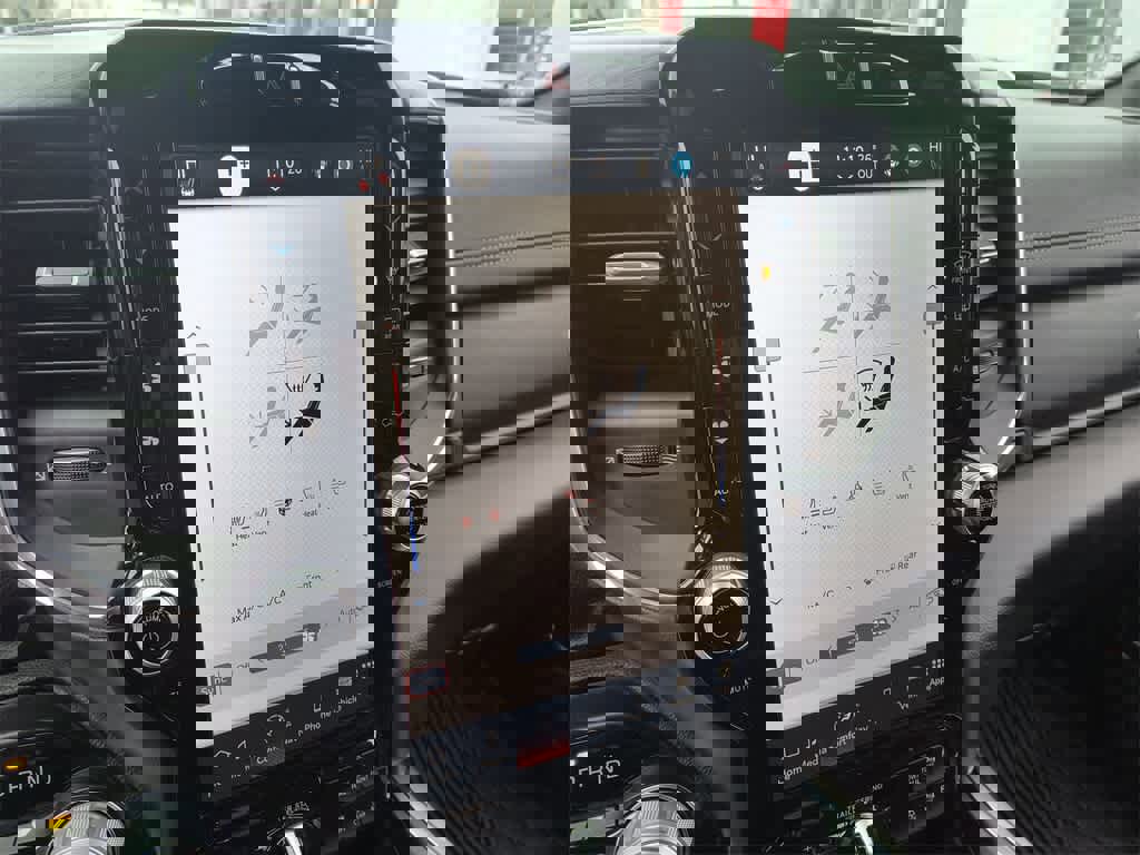 Used 2024 RAM 1500 Laramie image 19