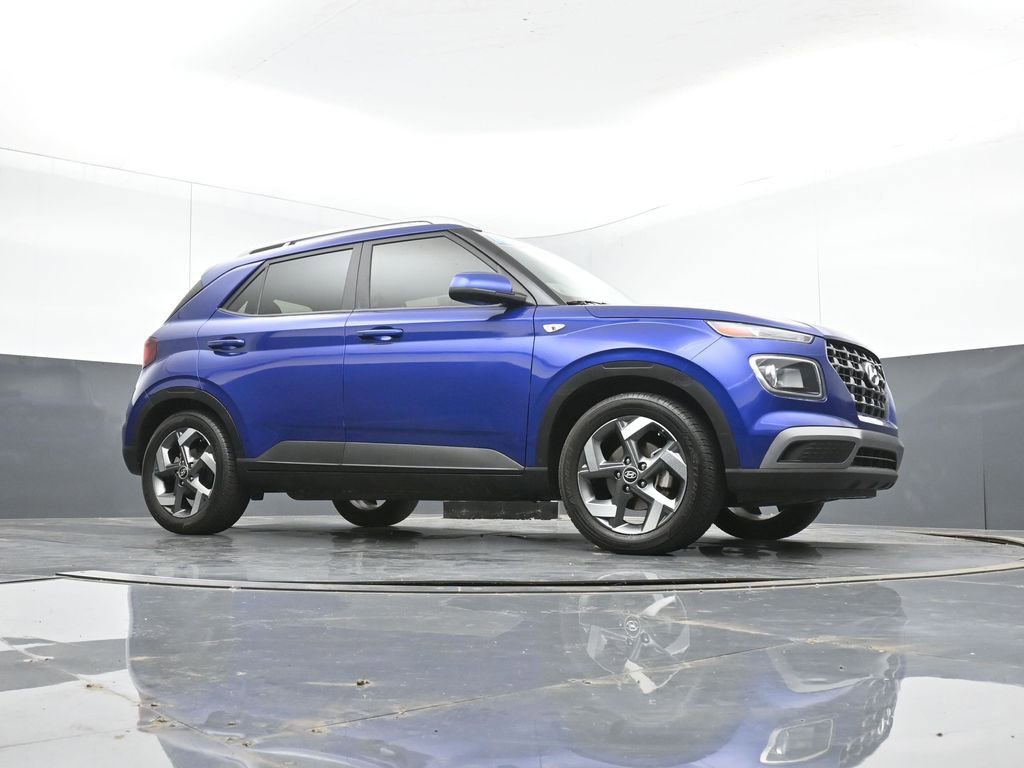 Used 2022 Hyundai Venue SEL w/ Cargo Package image 45