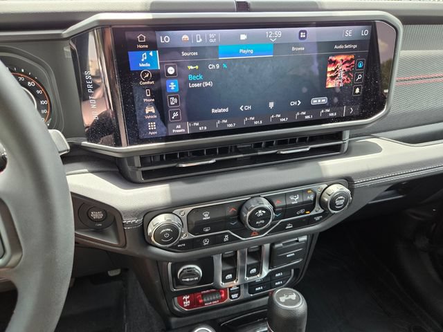Used 2024 Jeep Wrangler Rubicon AWD/4WD image 22