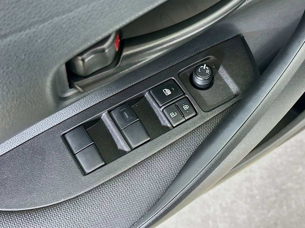 Used 2025 Toyota Corolla LE image 20