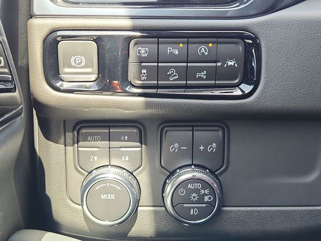 Used 2025 GMC Yukon AT4 image 18