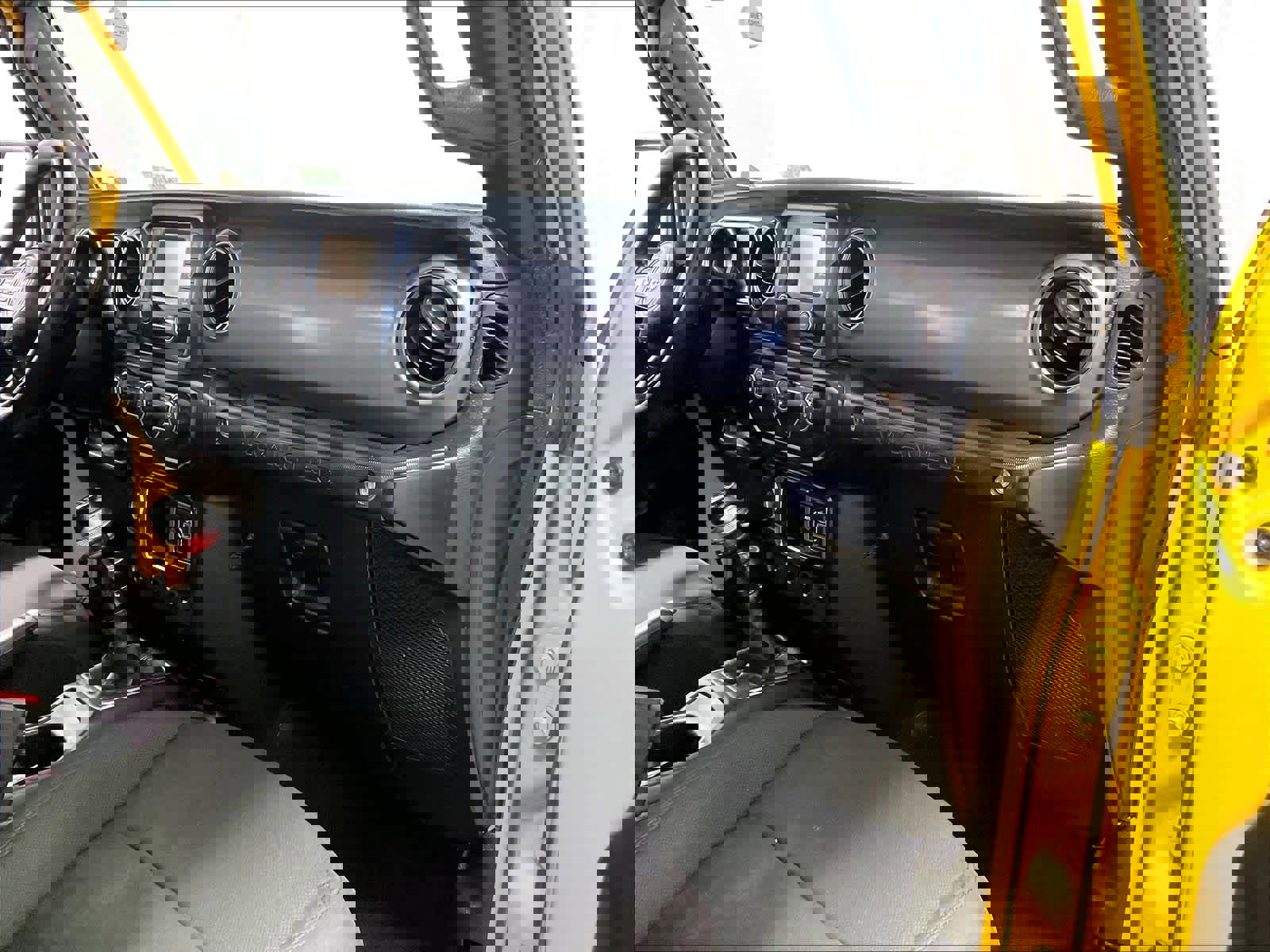 Used 2021 Jeep Wrangler Sport AWD/4WD image 13