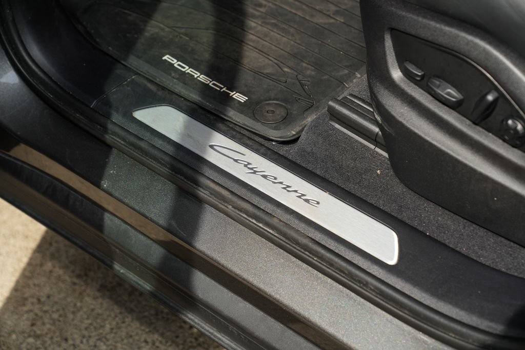 Certified 2026 Porsche Cayenne Coupe AWD/4WD image 20