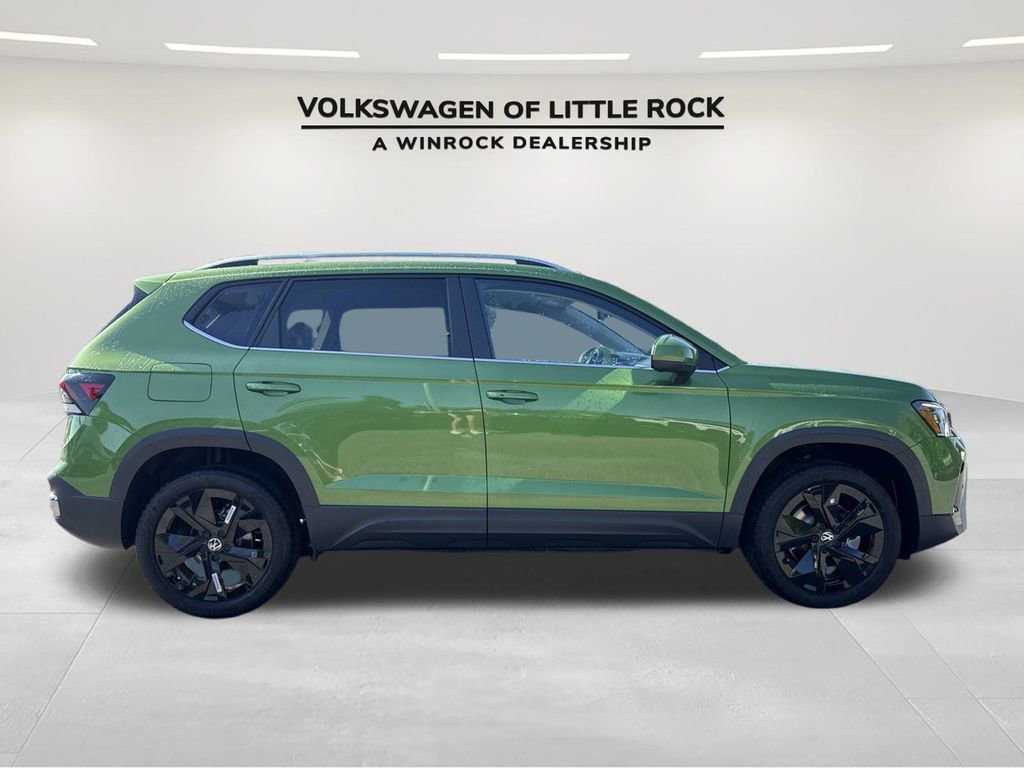 New 2025 Volkswagen Taos SE image 6