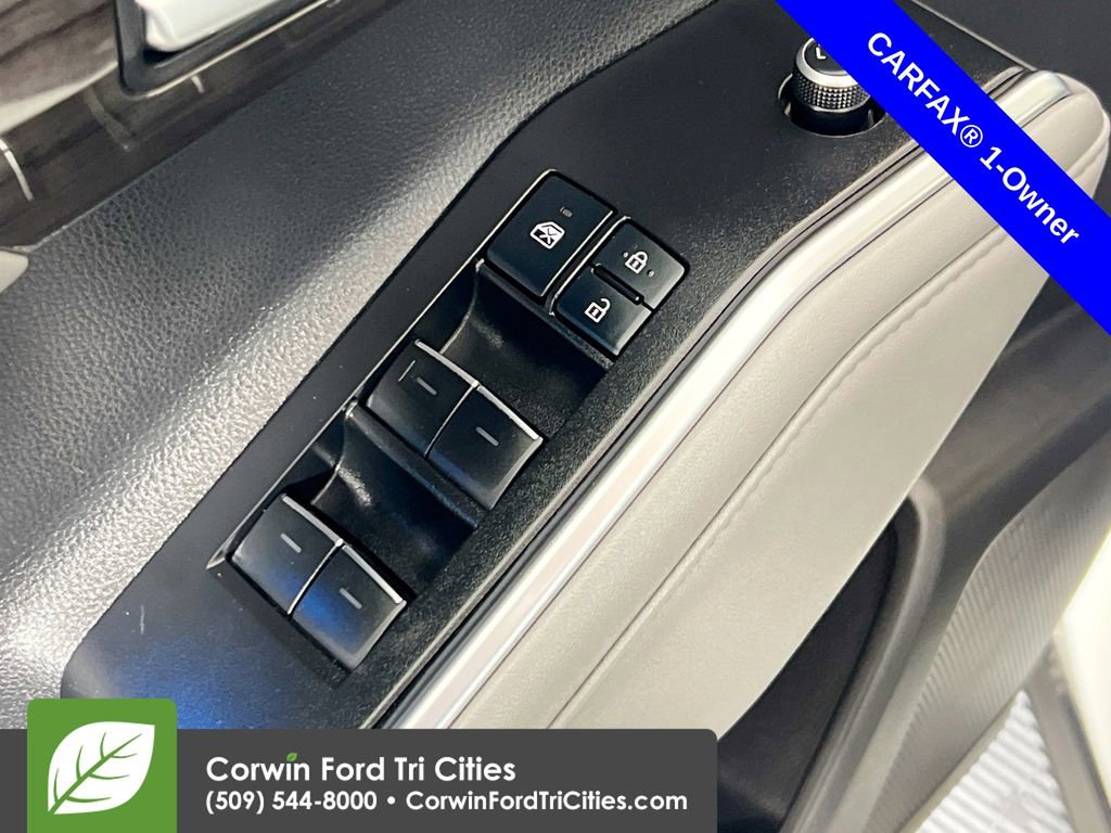 Used 2021 Toyota Highlander Limited image 12