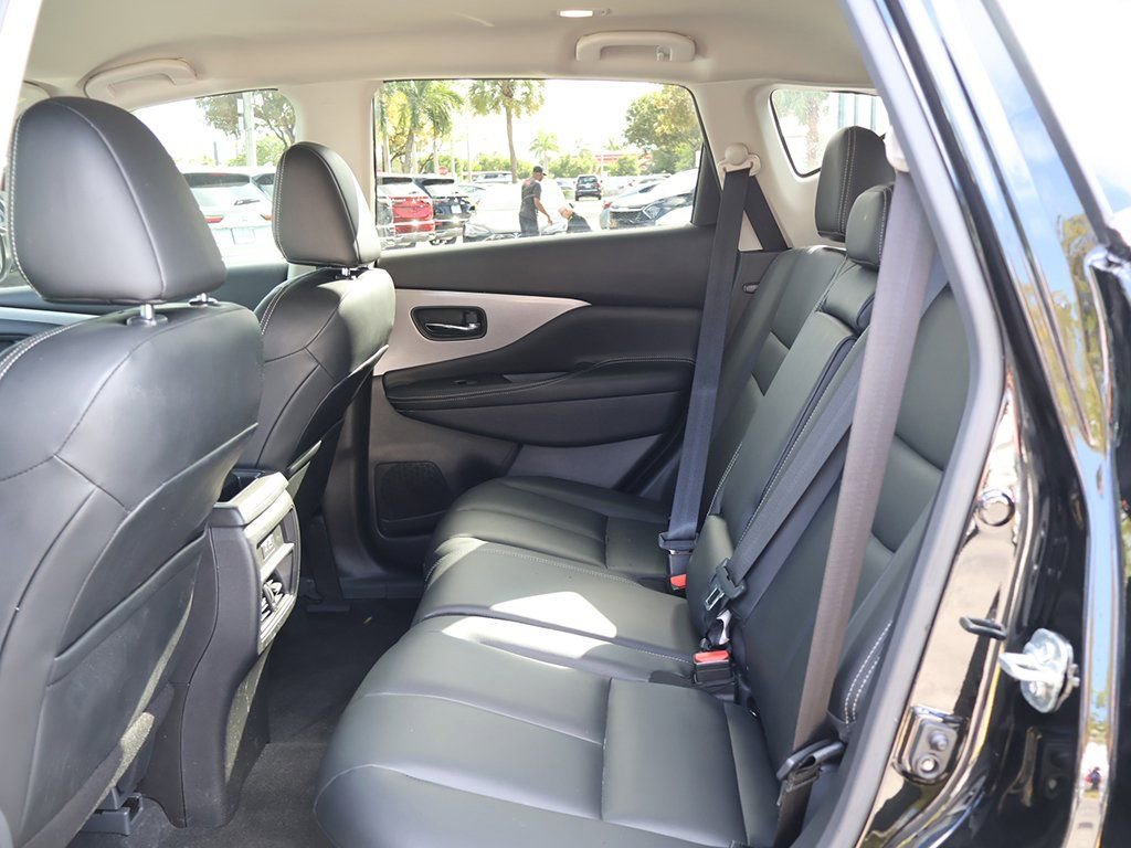 Used 2024 Nissan Murano SV w/ SV Midnight Edition Package image 33