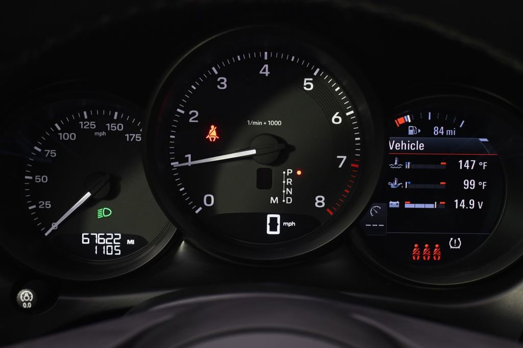 Used 2022 Porsche Macan AWD/4WD image 26
