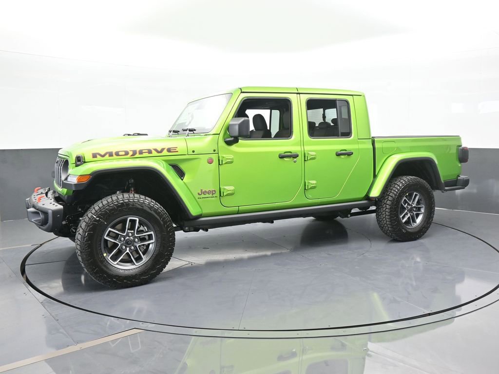 Used 2025 Jeep Gladiator Mojave image 2