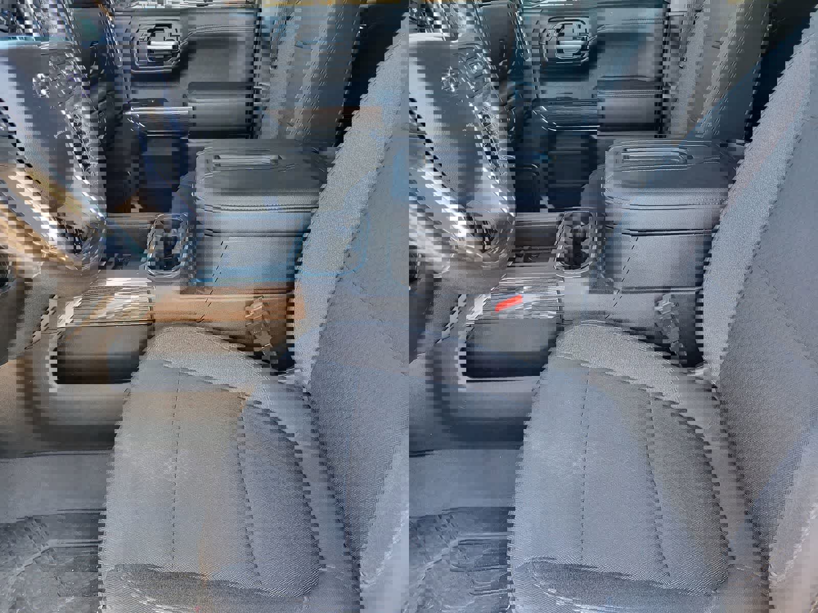 Used 2019 Chevrolet Silverado 1500 LT Trail Boss AWD/4WD image 26