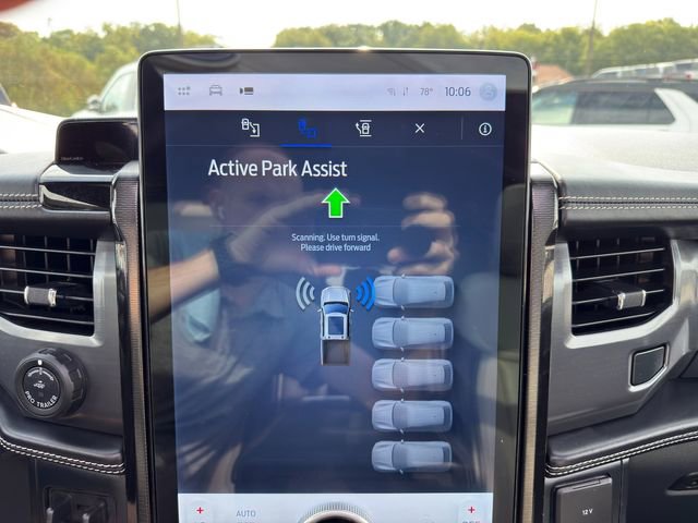 Used 2023 Ford F150 Lightning Platinum image 30