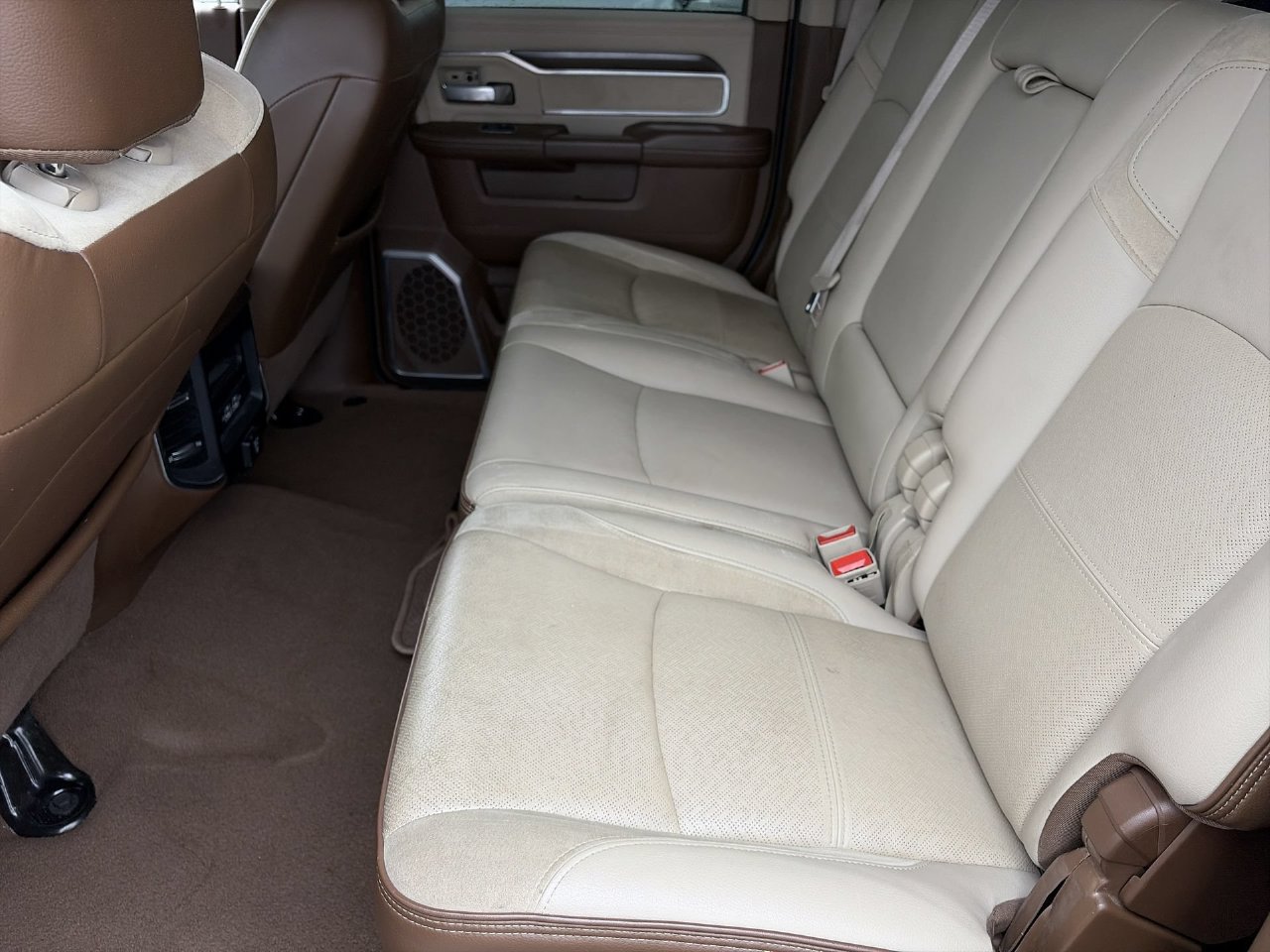 Used 2022 RAM 2500 Laramie AWD/4WD image 16