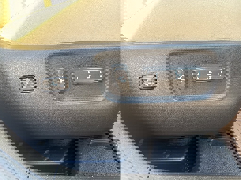 Used 2010 Lexus HS 250h Premium image 10