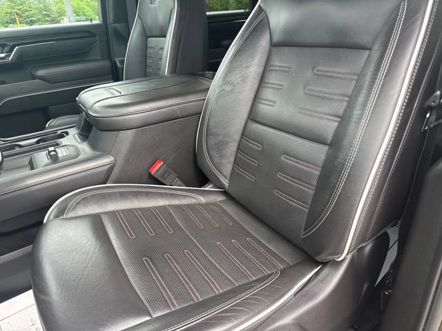 Used 2024 GMC Sierra 2500 AT4X AWD/4WD image 16