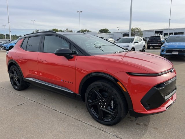 New 2026 Chevrolet Equinox EV RS video 1