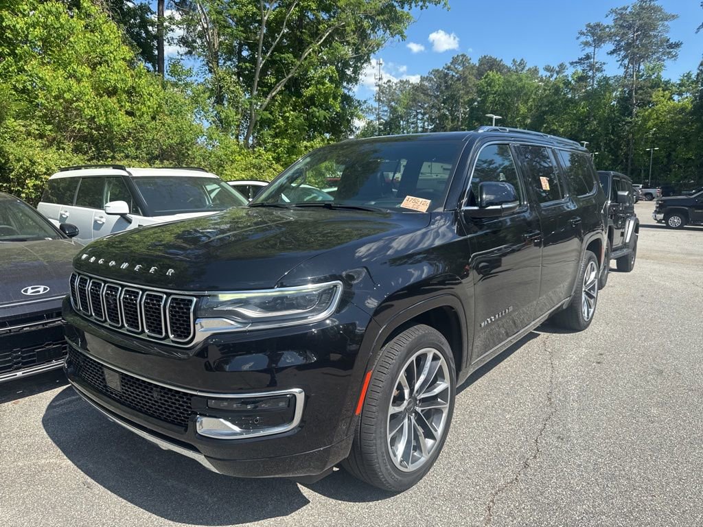 Used 2023 Jeep Wagoneer L Series III w/ Premium Group I image 1