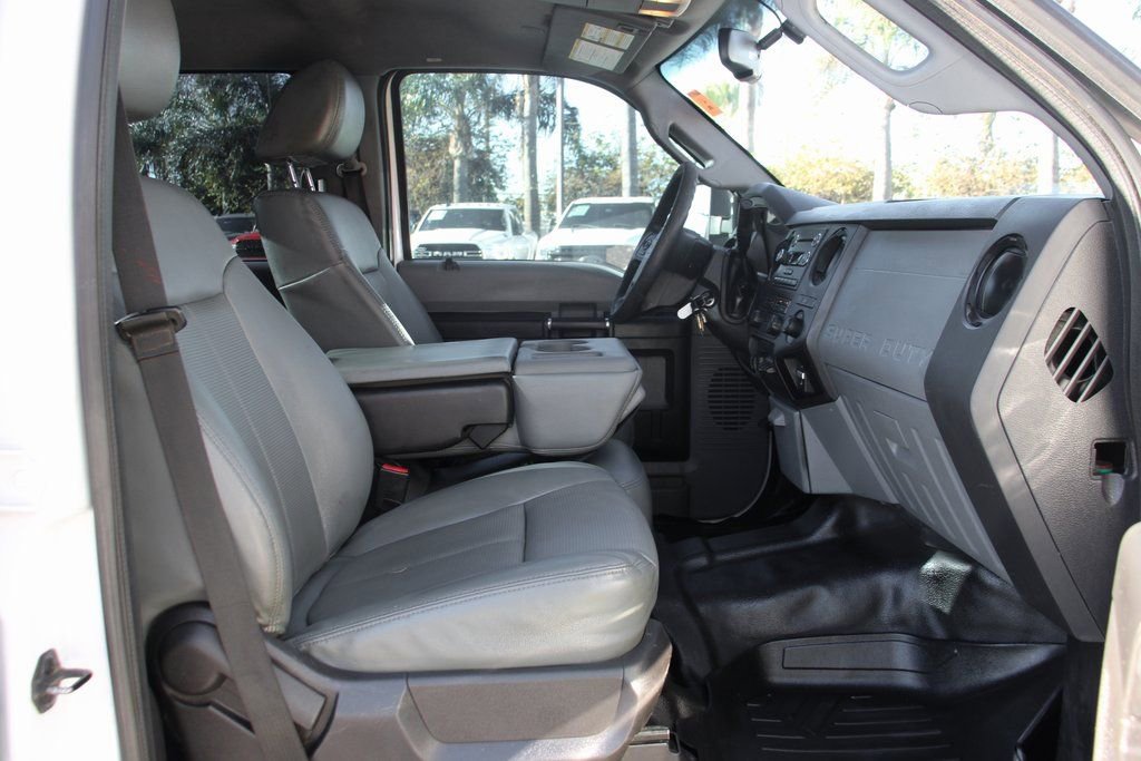 Used 2016 Ford F550 2WD Crew Cab Super Duty image 33