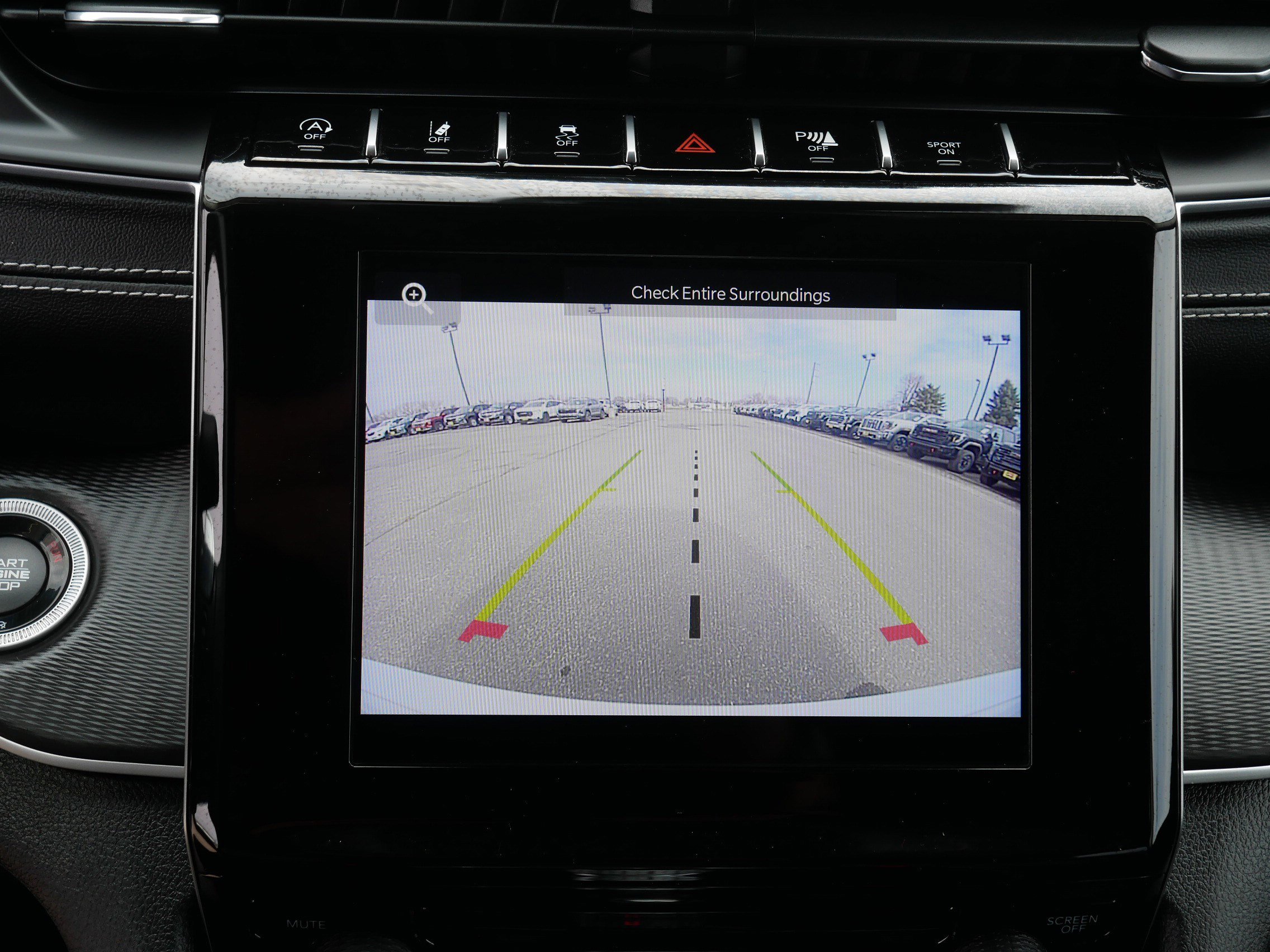 Used 2023 Jeep Grand Cherokee Laredo image 27