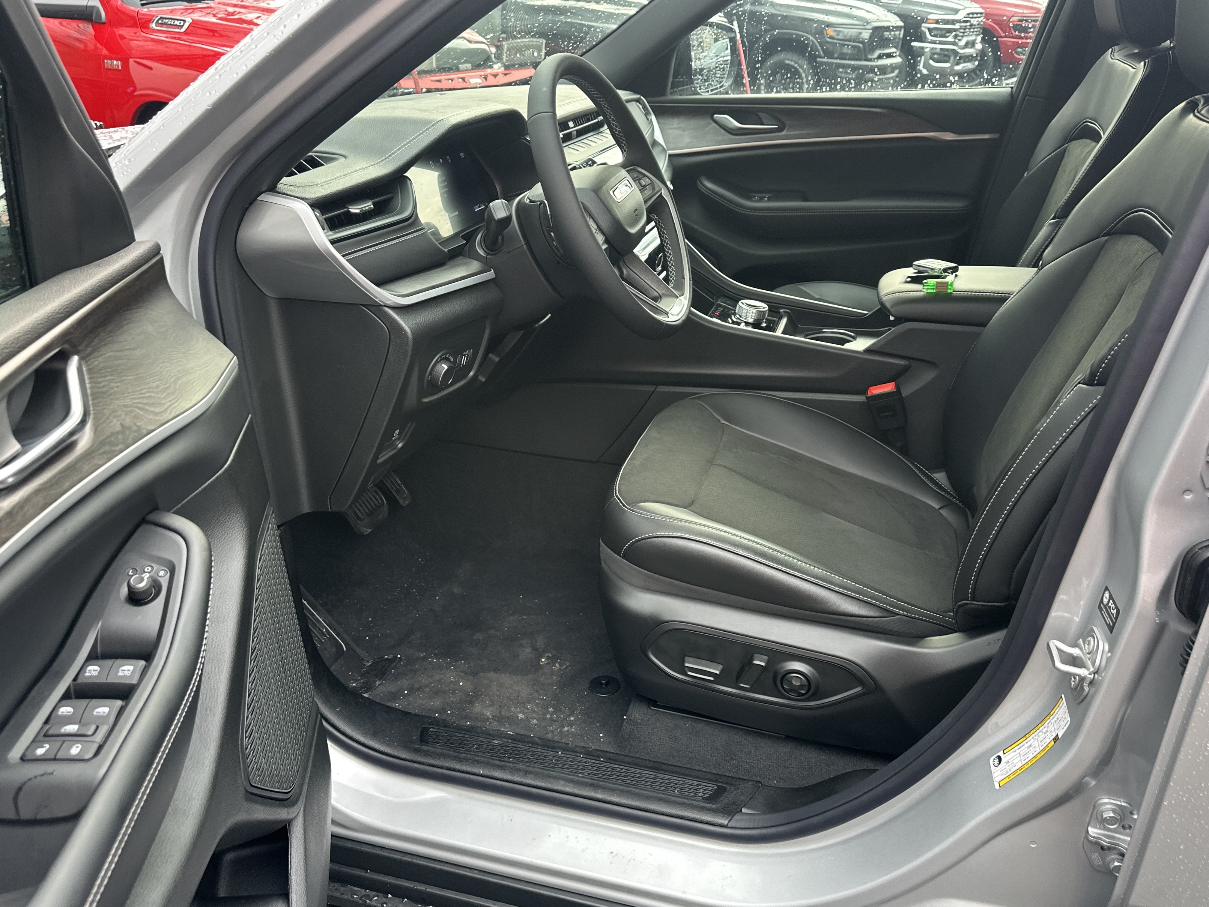 New 2026 Jeep Grand Cherokee Altitude AWD/4WD image 26