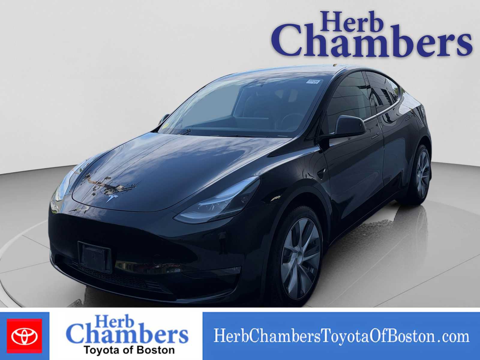 Used 2024 Tesla Model Y Long Range AWD/4WD image 8