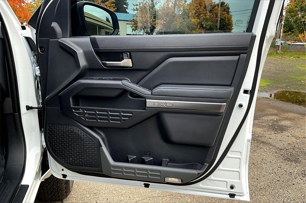 Used 2025 Toyota Tacoma TRD Off-Road image 23