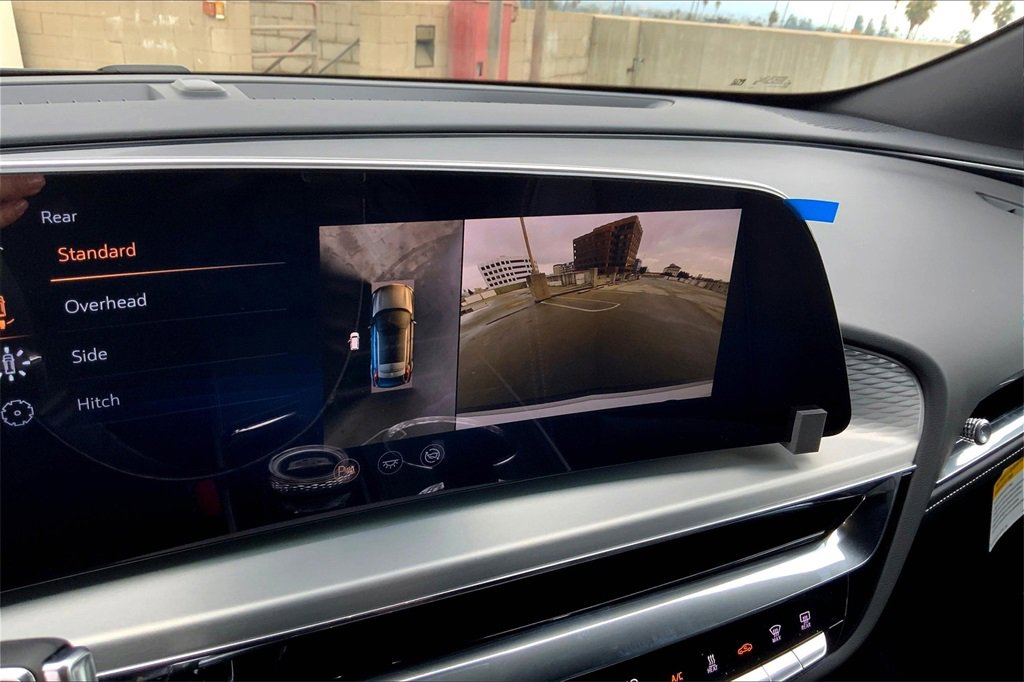 Used 2025 Cadillac Lyriq Sport image 27