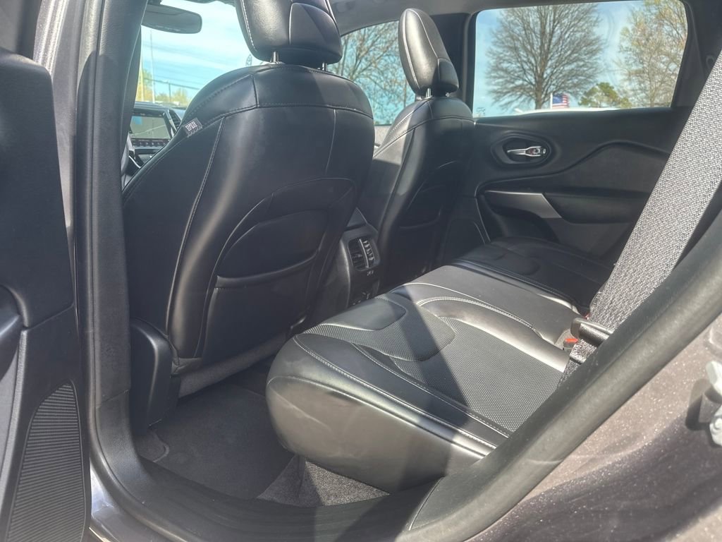Used 2019 Jeep Cherokee Limited image 15