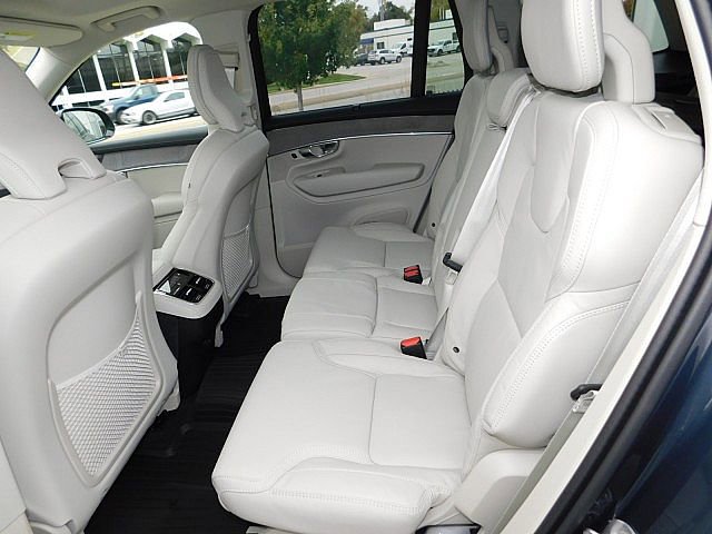 New 2026 Volvo XC90 B6 Ultra w/ Protection Package image 14