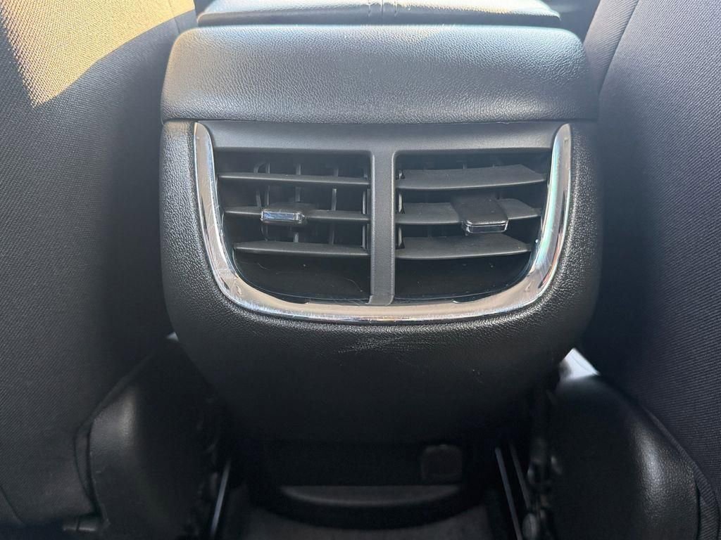 Used 2023 Chevrolet Malibu LT w/ Redline Edition image 31