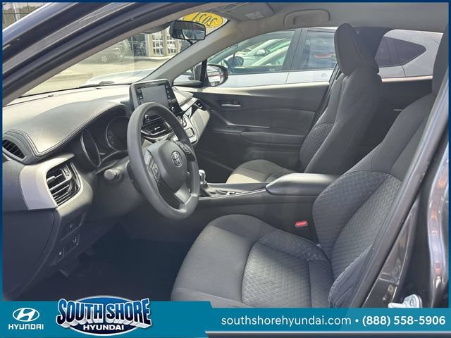 Used 2021 Toyota C-HR LE FWD image 16