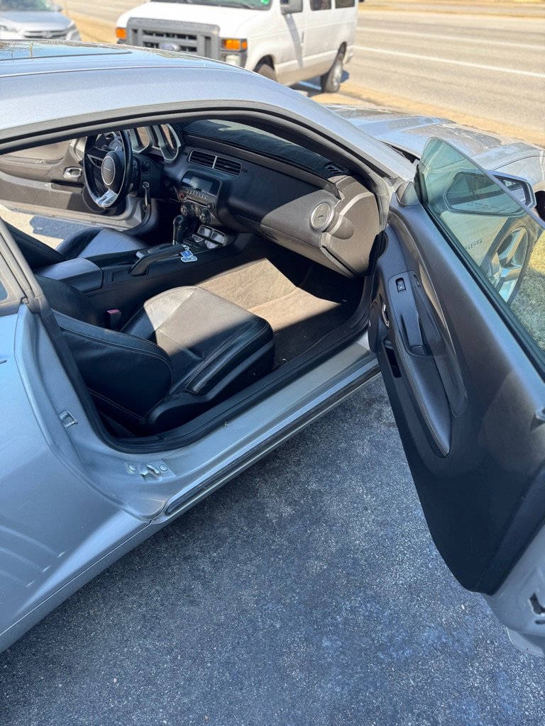 Used 2011 Chevrolet Camaro LT RWD image 8