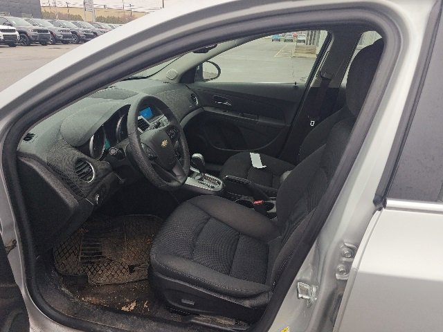 Used 2016 Chevrolet Cruze LT image 8