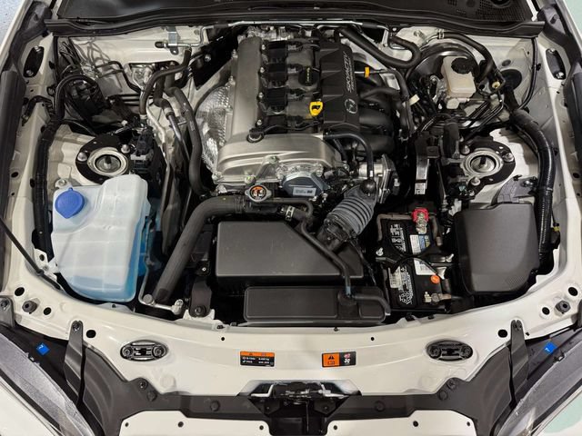 Used 2017 MAZDA MX-5 Miata Sport RWD image 19