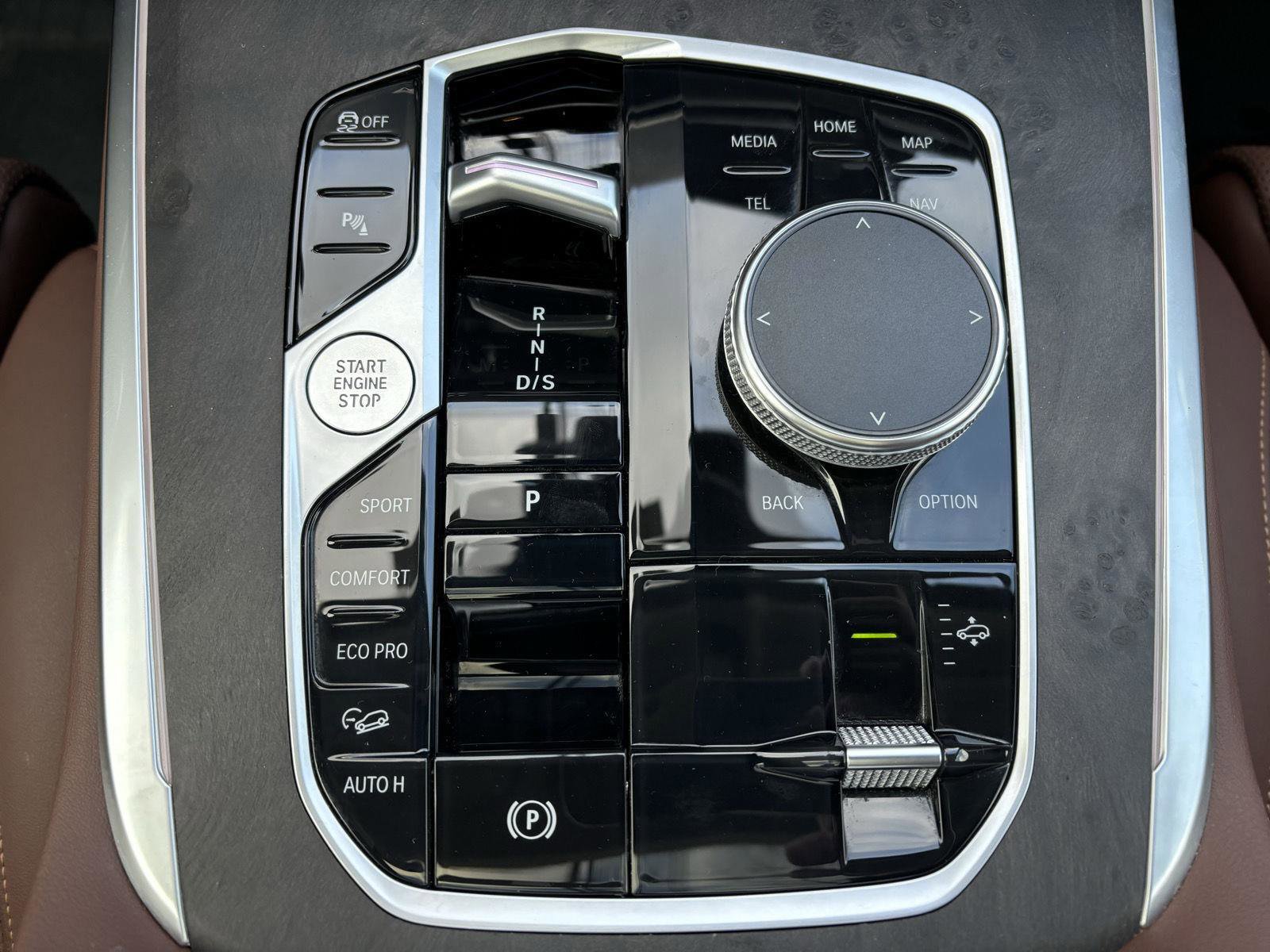 Used 2023 BMW X7 xDrive40i w/ Premium Package image 36