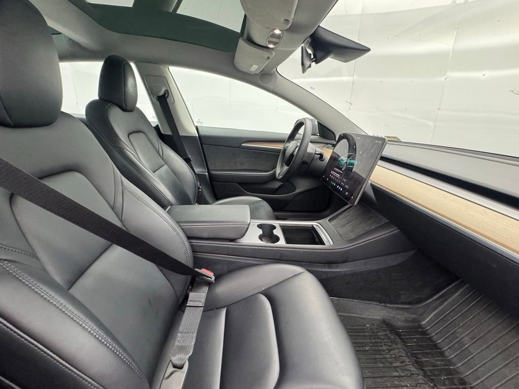 Used 2023 Tesla Model 3 Standard Range image 11