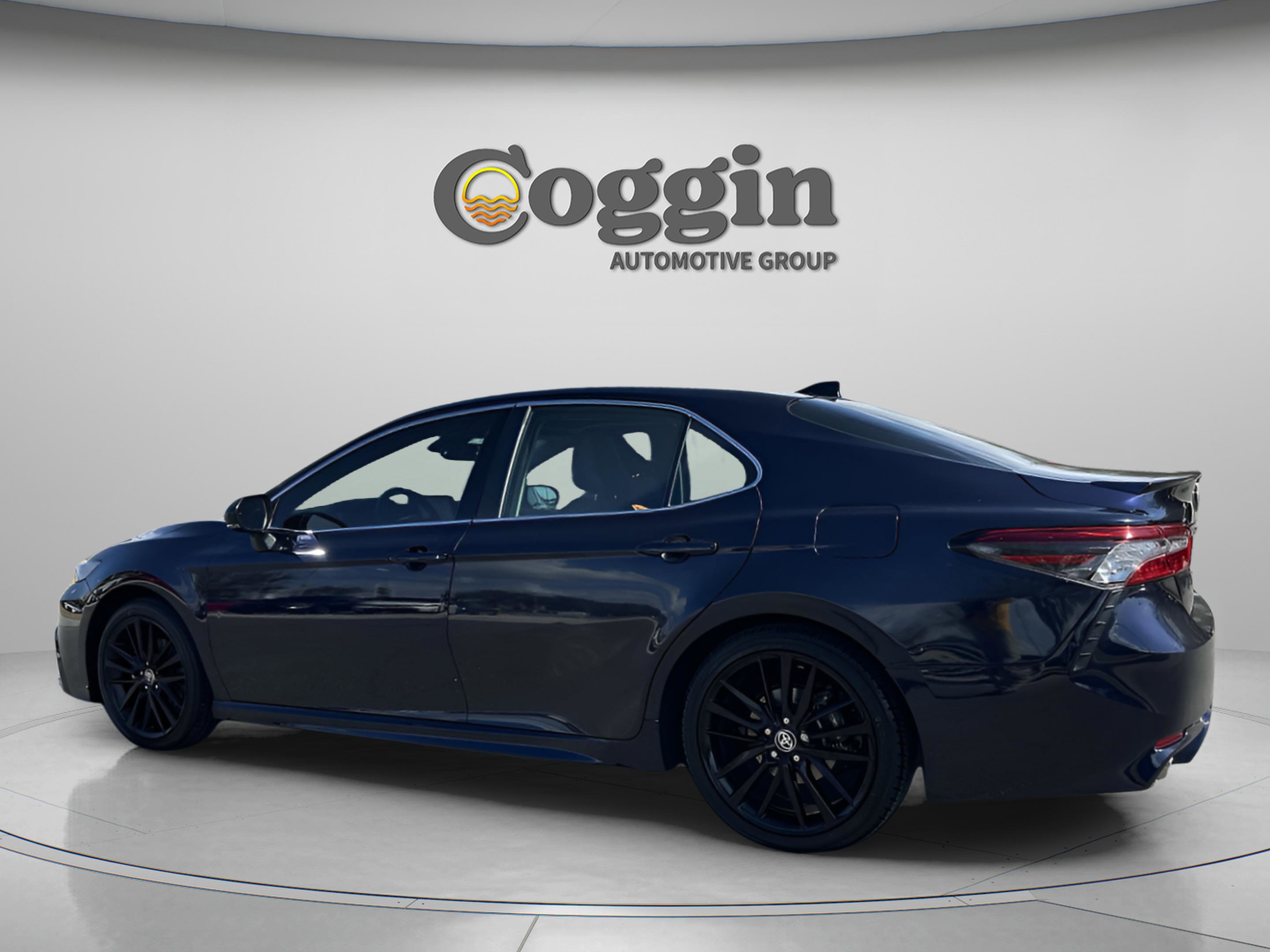 Used 2022 Toyota Camry XSE image 5