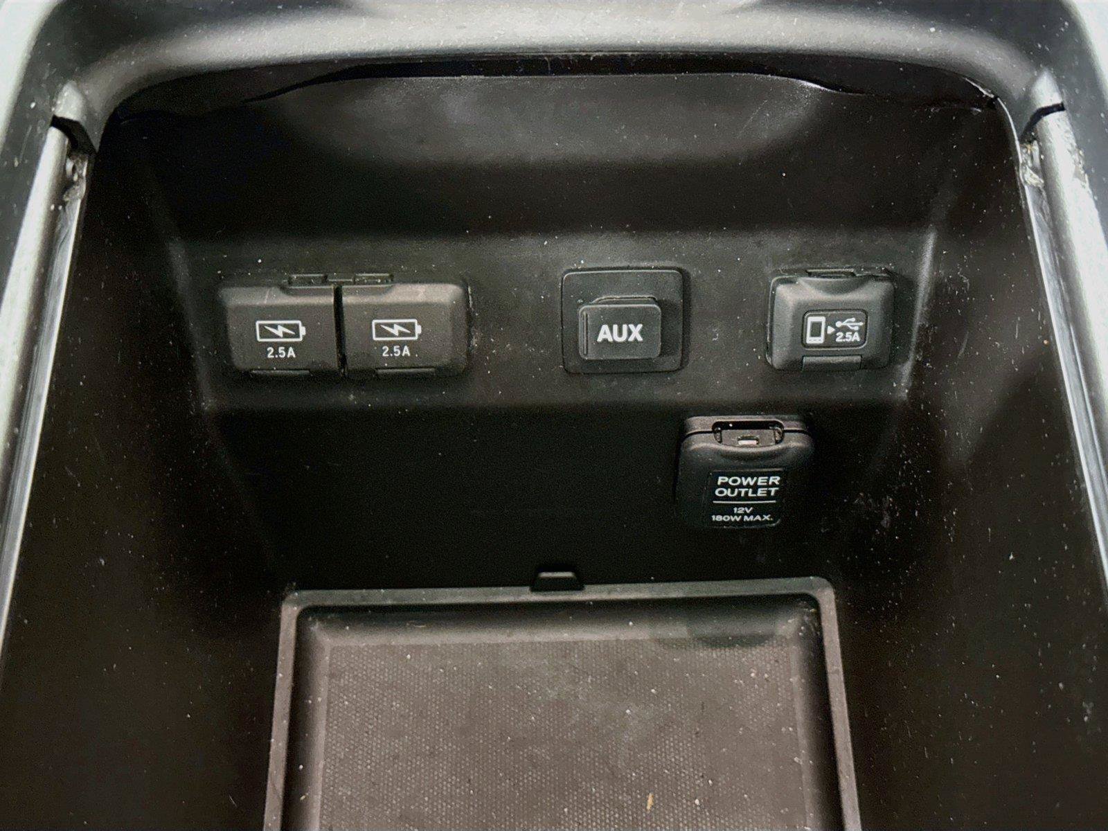 Used 2020 Acura MDX w/ Technology Package AWD/4WD image 37