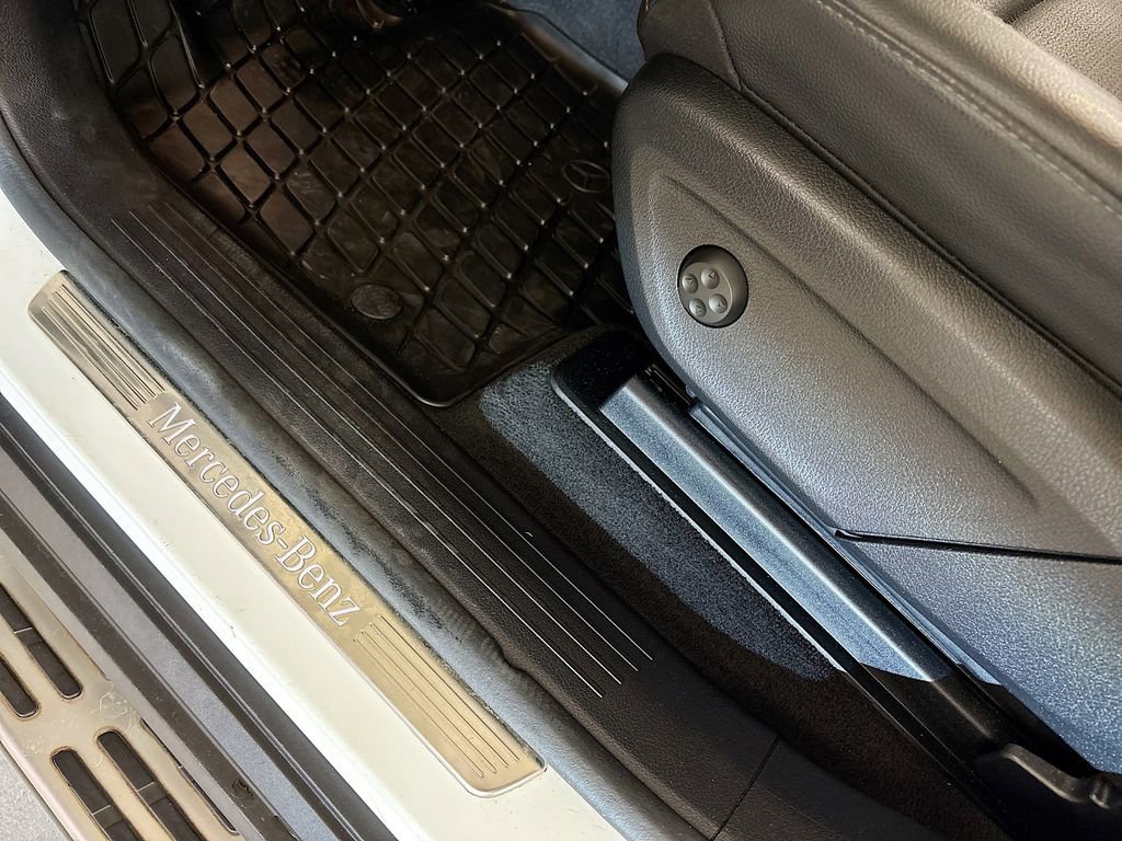 Used 2023 Mercedes-Benz GLS 450 4MATIC image 26