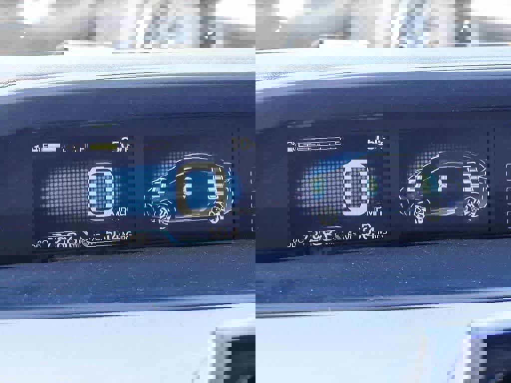 Used 2019 Toyota Prius LE image 21