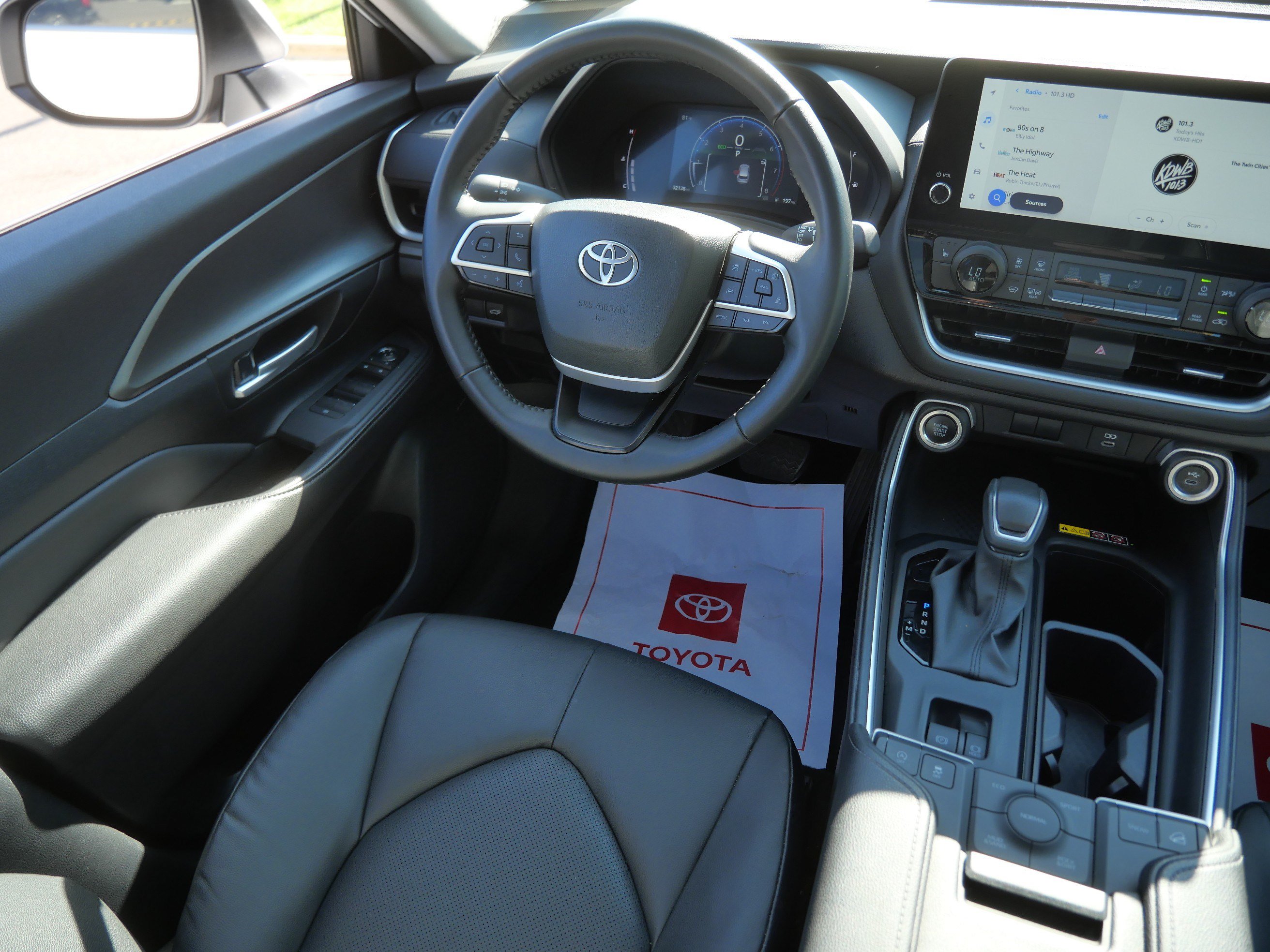 Certified 2025 Toyota Grand Highlander AWD image 10
