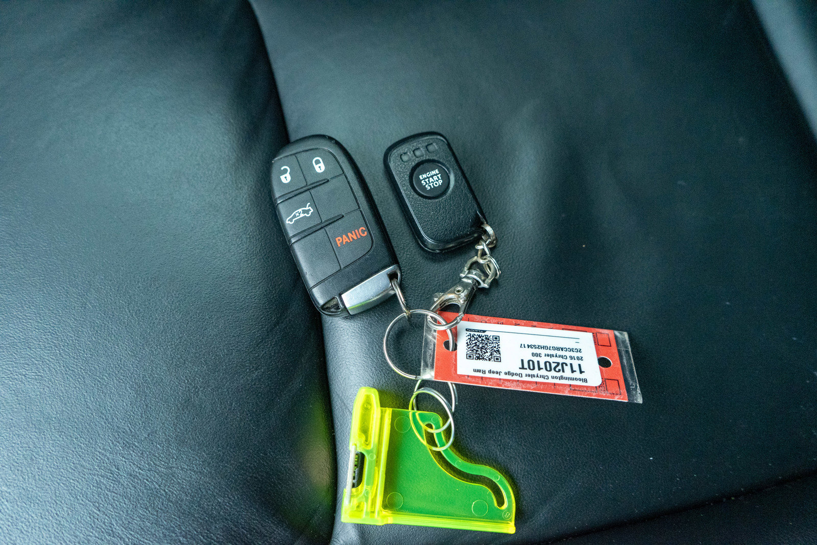 Used 2016 Chrysler 300 Limited image 27