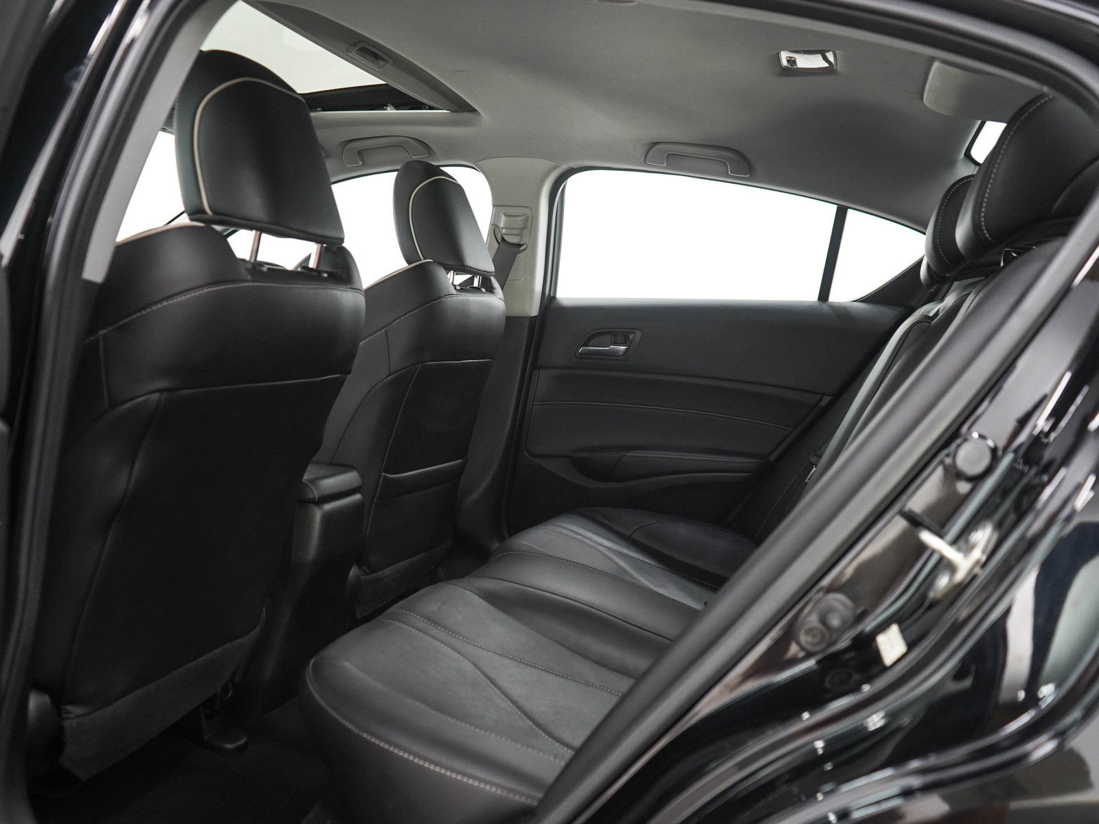 Used 2020 Acura ILX w/ Premium Package FWD image 17