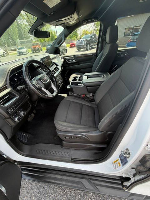 Used 2022 GMC Yukon SLE w/ Gmc Pro Safety Plus Package AWD/4WD image 12