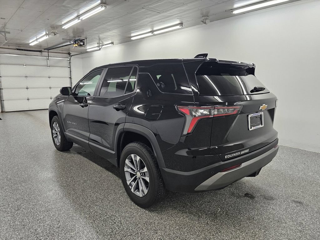Used 2025 Chevrolet Equinox LT FWD image 6